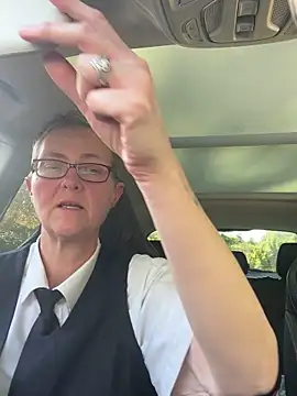 Snapshot of Curvy-Jinx chatting on September 2025 10:42:01 AM Curvy-Jinx online show from September 2025 10:42:01 AM