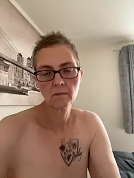 Snapshot of Curvy-Jinx chatting on October 2025 07:37:02 AM Curvy-Jinx online show from October 2025 07:37:02 AM