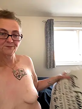 Snapshot of Curvy-Jinx chatting on October 2025 12:57:02 PM Curvy-Jinx online show from October 2025 12:57:02 PM