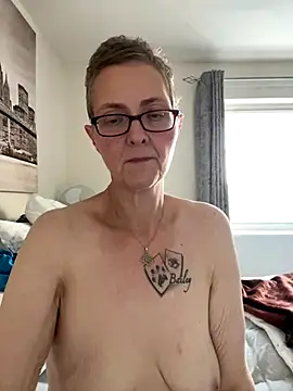 Snapshot of Curvy-Jinx chatting on October 2025 07:49:02 AM Curvy-Jinx online show from October 2025 07:49:02 AM