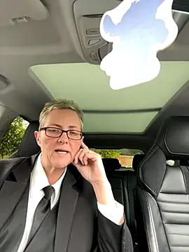 Snapshot of Curvy-Jinx chatting on October 2025 01:15:02 PM Curvy-Jinx online show from October 2025 01:15:02 PM