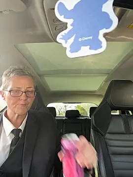 Snapshot of Curvy-Jinx chatting on November 2025 01:10:01 PM Curvy-Jinx online show from November 2025 01:10:01 PM