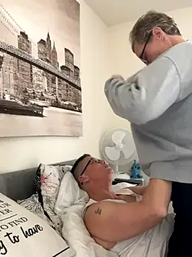 Snapshot of Curvy-Jinx chatting on November 2025 02:44:01 PM Curvy-Jinx online show from November 2025 02:44:01 PM