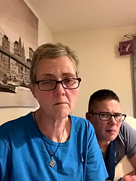 Snapshot of Curvy-Jinx chatting on November 2025 08:42:02 PM Curvy-Jinx online show from November 2025 08:42:02 PM