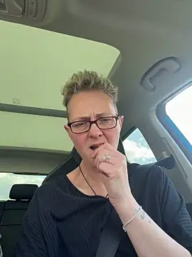 Curvy-Jinx online show from April 2026 01:15:01 PM