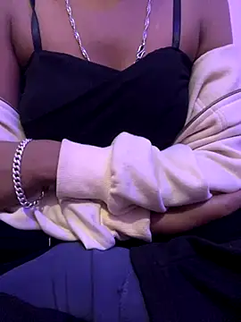 Snapshot of sakshi5533 chatting on December 2025 05:10:02 PM sakshi5533 online show from December 2025 05:10:02 PM