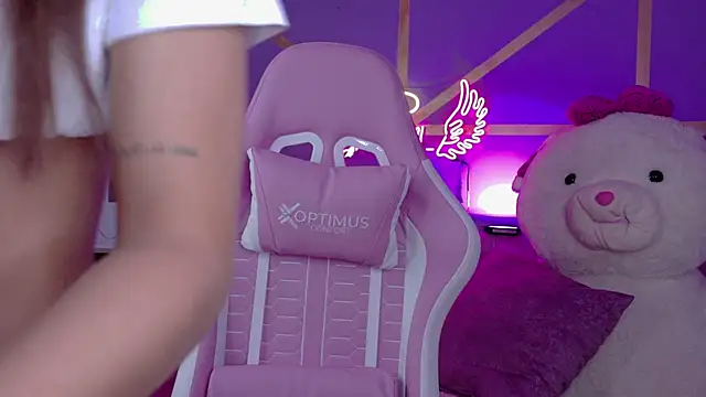 Chloegi   online show from September 2025 11:56:02 AM