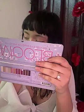 Snapshot of Kitty_yukimura chatting on September 2025 09:31:01 PM Kitty yukimura online show from September 2025 09:31:01 PM