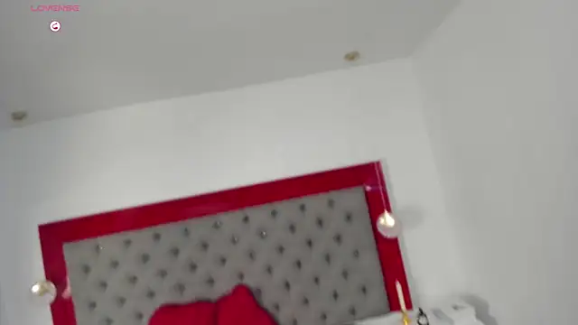 Snapshot of BrithaniKy chatting on September 2025 06:52:02 PM BrithaniKy online show from September 2025 06:52:02 PM