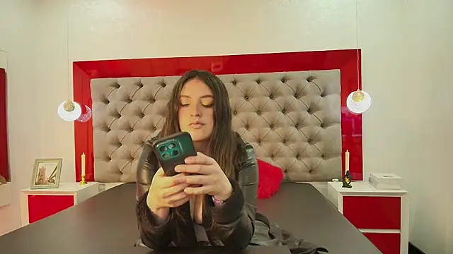 Snapshot of BrithaniKy chatting on November 2025 07:57:01 PM BrithaniKy online show from November 2025 07:57:01 PM