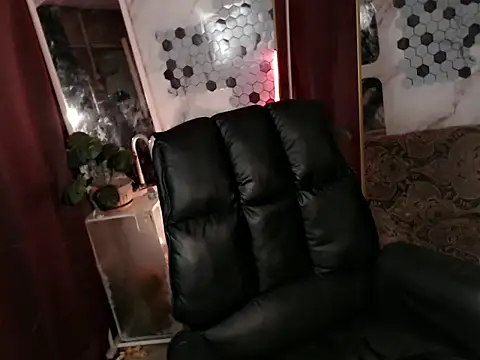 Snapshot of xblack_clover chatting on November 2025 09:42:02 AM xblack clover online show from November 2025 09:42:02 AM