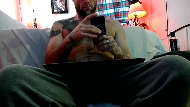 Snapshot of Luv2SuckBWC92 chatting on October 2025 06:16:02 PM Luv2SuckBWC92 online show from October 2025 06:16:02 PM