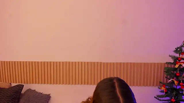 OliviaSweett online show from November 2025 06:56:02 PM