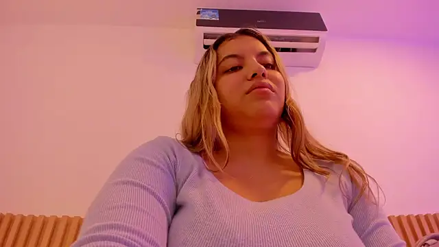 OliviaSweett online show from July 2026 07:19:02 PM