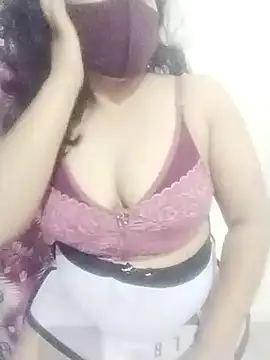 Snapshot of pinky7y chatting on September 2025 07:08:01 AM pinky7y online show from September 2025 07:08:01 AM