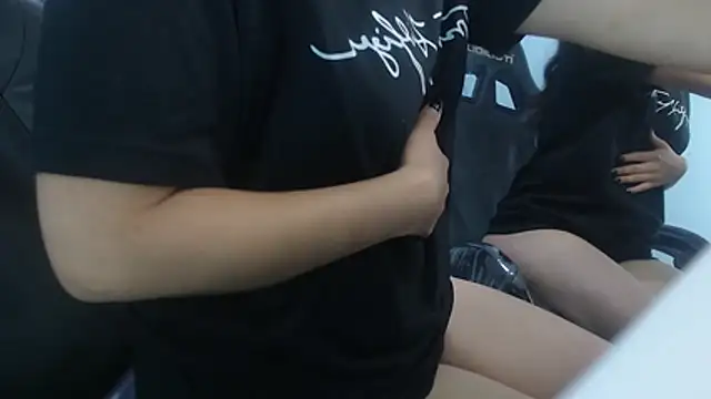 victoria hernandez t  online show from February 2026 12:56:02 PM