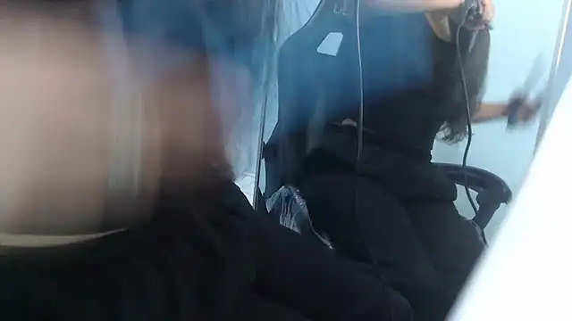 victoria hernandez t  online show from February 2026 01:09:02 PM