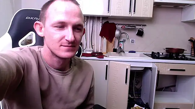 Snapshot of space_danger chatting on October 2025 07:59:01 PM space danger online show from October 2025 07:59:01 PM