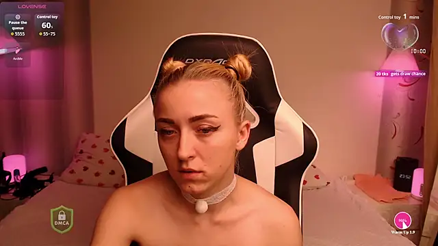 Snapshot of space_danger chatting on November 2025 08:53:02 PM space danger online show from November 2025 08:53:02 PM