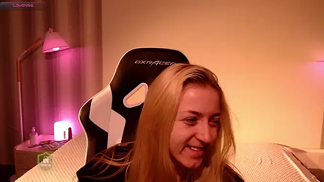 Snapshot of space_danger chatting on December 2025 06:17:02 AM space danger online show from December 2025 06:17:02 AM