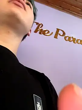 AlexanderCollman online show from November 2025 12:04:01 PM