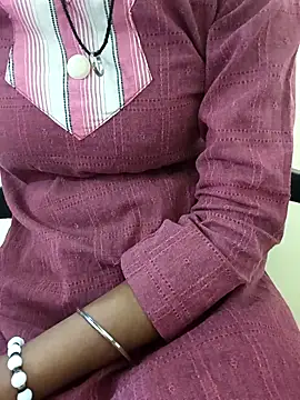 Alia-00 online show from November 2025 04:00:01 AM