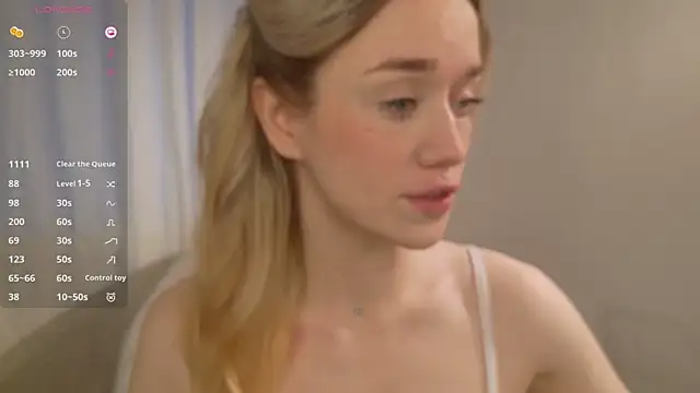 Snapshot of DiscoPotato chatting on October 2025 01:07:02 PM DiscoPotato online show from October 2025 01:07:02 PM