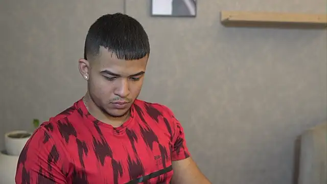 Thiago Valente online show from February 2026 02:07:01 PM