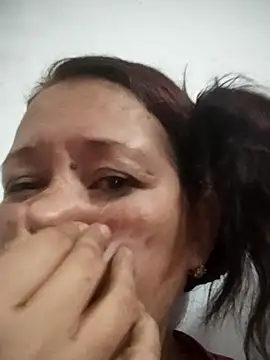 Snapshot of marinita13 chatting on September 2025 03:41:01 AM marinita13 online show from September 2025 03:41:01 AM