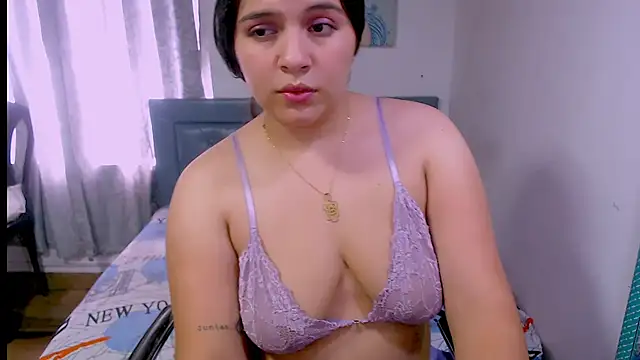 Snapshot of sarah_aguilar chatting on September 2025 08:10:01 PM sarah aguilar online show from September 2025 08:10:01 PM