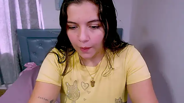 Snapshot of sarah_aguilar chatting on October 2025 07:00:01 PM sarah aguilar online show from October 2025 07:00:01 PM