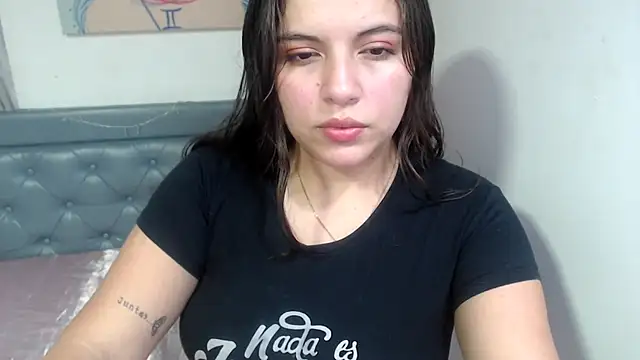 Snapshot of sarah_aguilar chatting on October 2025 06:08:02 PM sarah aguilar online show from October 2025 06:08:02 PM