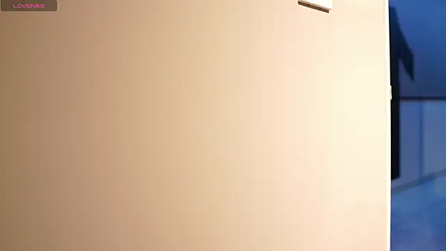 Ariaa Isabell online show from November 2025 01:00:01 PM