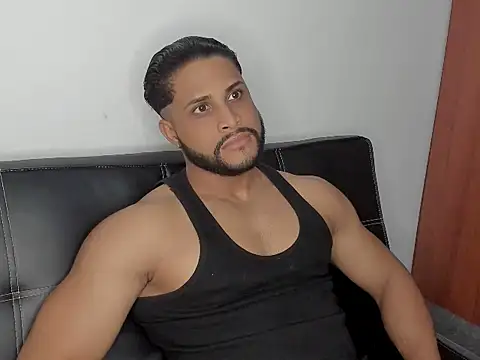 Pier Simons online show from September 2025 06:35:01 AM