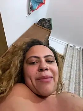 Chloe Leaozinho online show from July 2026 01:44:01 AM