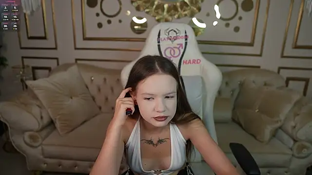 Claire Dreams online show from September 2025 06:57:02 AM