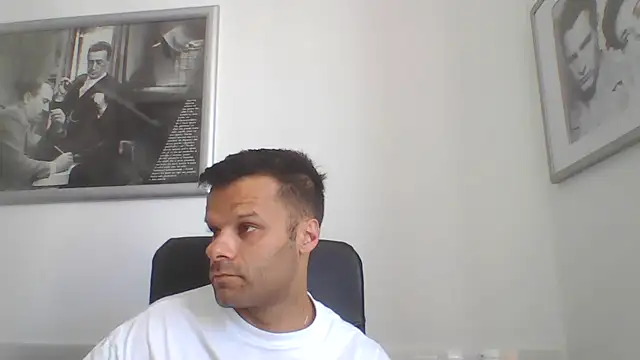 Snapshot of FROCETTO93 chatting on July 2026 11:18:01 AM FROCETTO93 online show from July 2026 11:18:01 AM