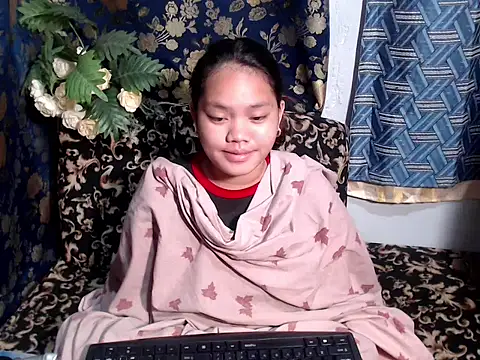 prettykrysgirl online show from March 2026 12:12:01 AM