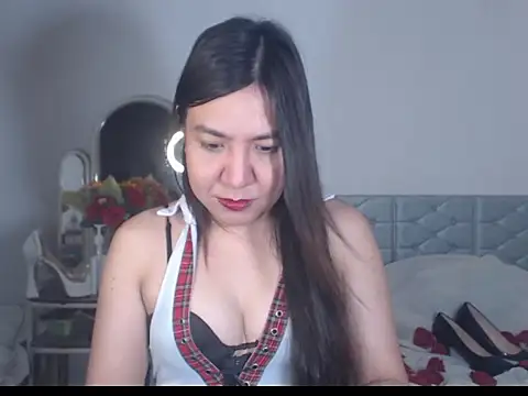 Snapshot of stellahugeX chatting on September 2025 03:06:01 AM stellahugeX online show from September 2025 03:06:01 AM