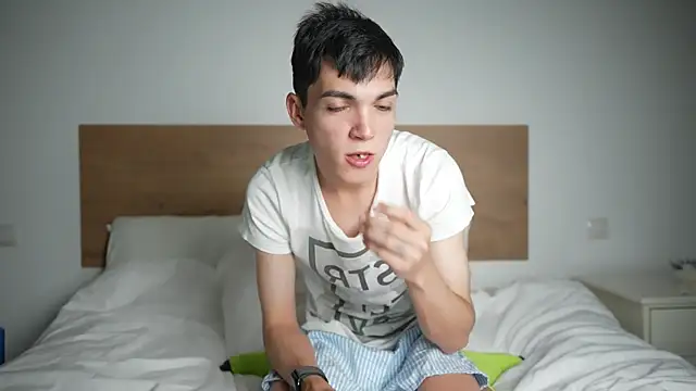 Snapshot of MattyandAiden chatting on May 2026 07:31:01 PM MattyandAiden online show from May 2026 07:31:01 PM