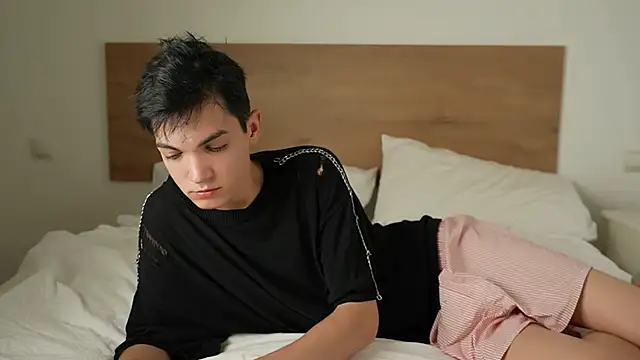 Snapshot of MattyandAiden chatting on June 2026 06:57:01 PM MattyandAiden online show from June 2026 06:57:01 PM