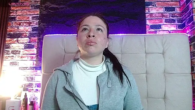 Snapshot of miadoll303av chatting on October 2025 04:20:02 AM miadoll303av online show from October 2025 04:20:02 AM