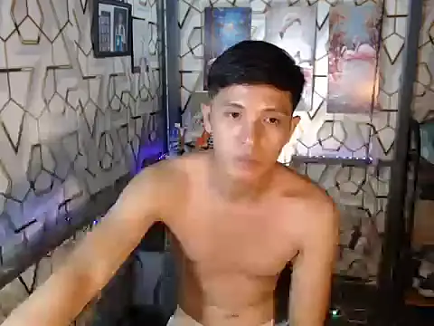 Snapshot of darryl_hugecok chatting on November 2025 01:01:02 PM darryl hugecok online show from November 2025 01:01:02 PM