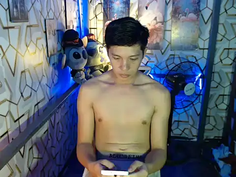 Snapshot of darryl_hugecok chatting on November 2025 07:41:02 AM darryl hugecok online show from November 2025 07:41:02 AM