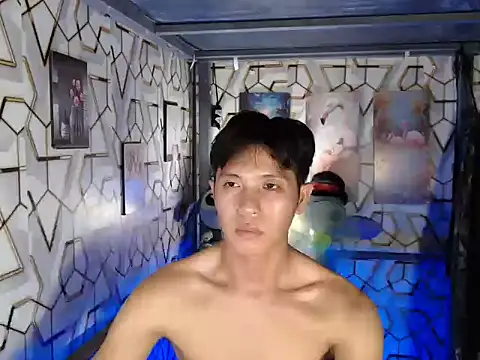 Snapshot of darryl_hugecok chatting on December 2025 02:42:01 AM darryl hugecok online show from December 2025 02:42:01 AM