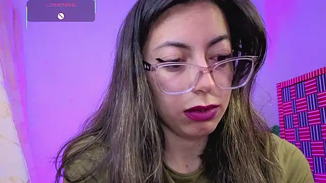 Snapshot of Miranda_sexlove_ chatting on January 2026 06:07:01 AM Miranda sexlove online show from January 2026 06:07:01 AM