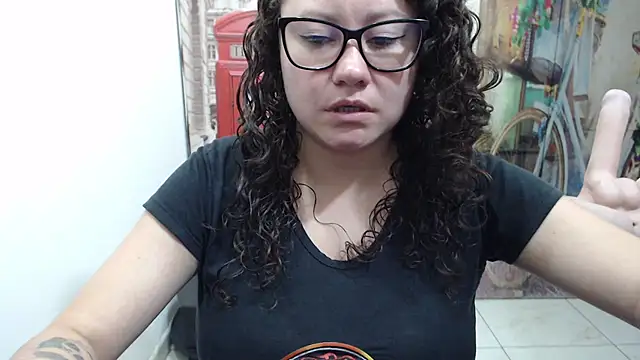 Snapshot of greeneyes_nurse chatting on November 2025 09:58:01 PM greeneyes nurse online show from November 2025 09:58:01 PM