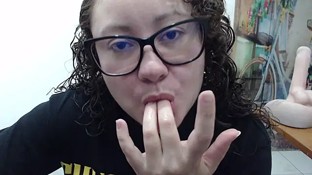 Snapshot of greeneyes_nurse chatting on November 2025 08:35:02 PM greeneyes nurse online show from November 2025 08:35:02 PM