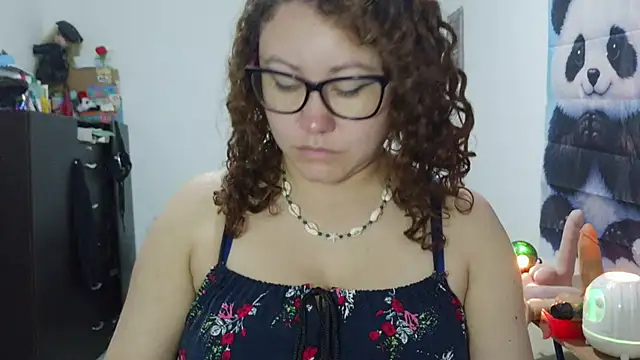 Snapshot of greeneyes_nurse chatting on May 2026 01:14:02 AM greeneyes nurse online show from May 2026 01:14:02 AM