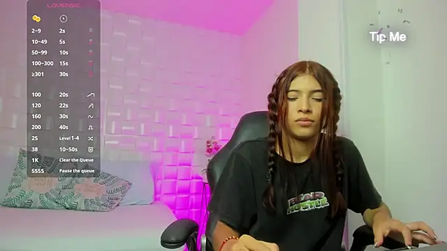 Snapshot of tbabi11 chatting on September 2025 08:35:01 PM tbabi11 online show from September 2025 08:35:01 PM